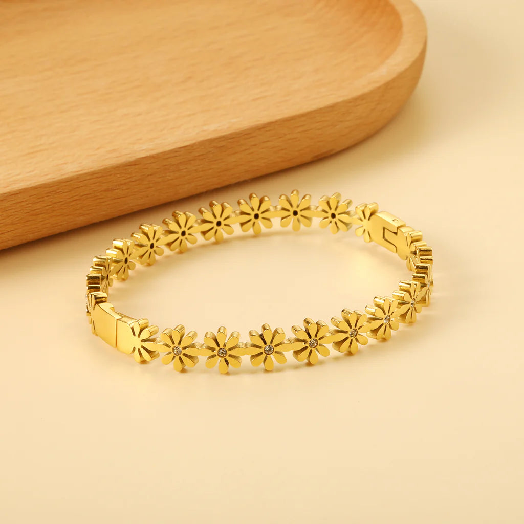 Golden Flower-Linked Crystal Bracelet