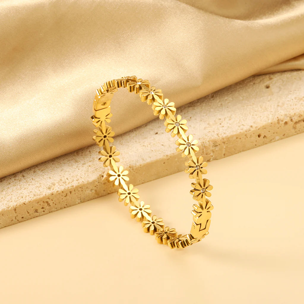 Golden Flower-Linked Crystal Bracelet
