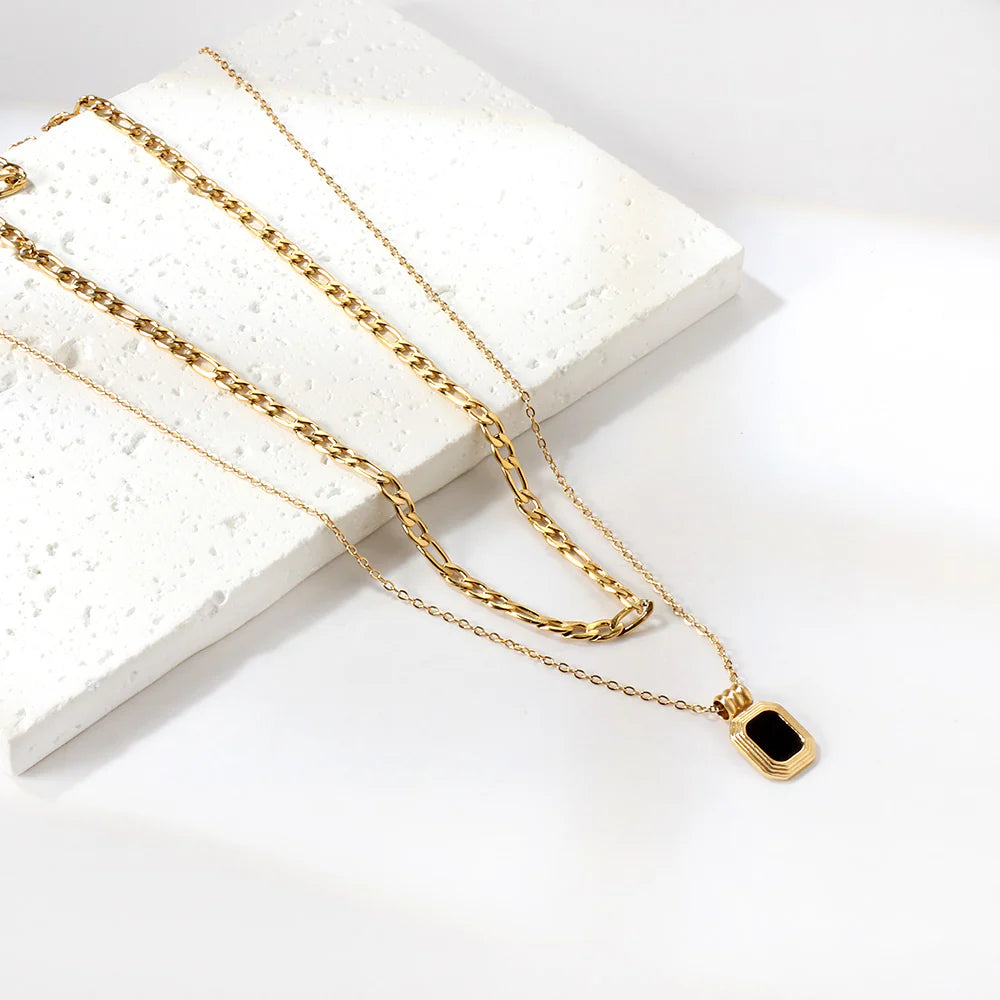 Black-Stone Pendant Necklace