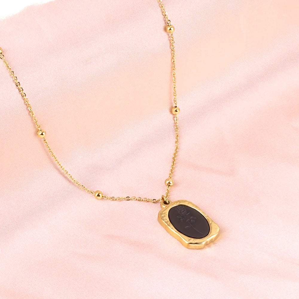 Black Oval Rose Pendant Necklace