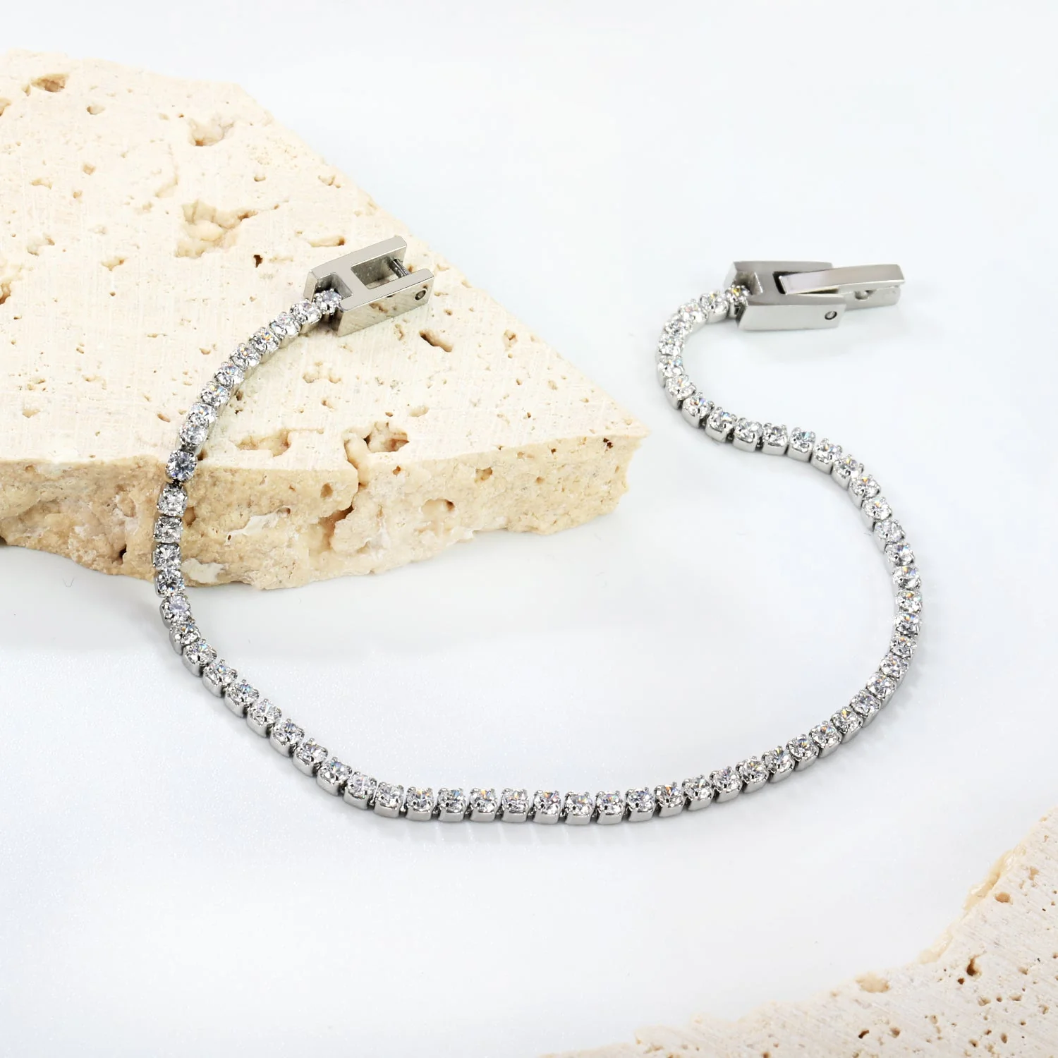 Round Zirconia Tennis Bracelet – Gold Plated Stainless Steel